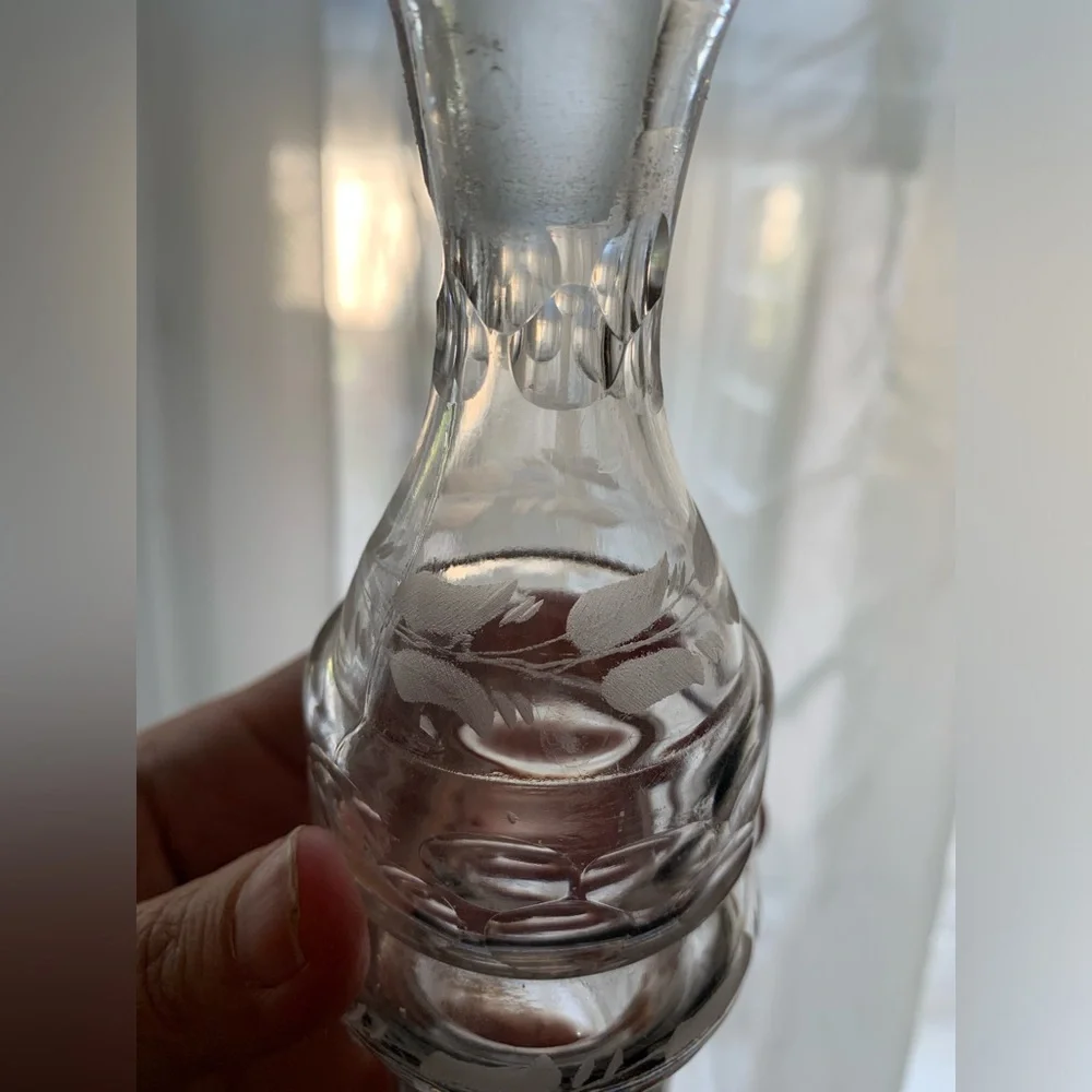 Vintage Decanter Glass Crystal Stopper 8” Etched Glass